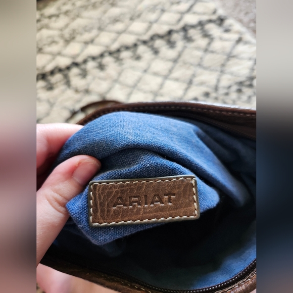 Ariat Brown Genuine Leather Cow Fur Embossed Leather Crossbody Purse Bag - Picture 8 of 8